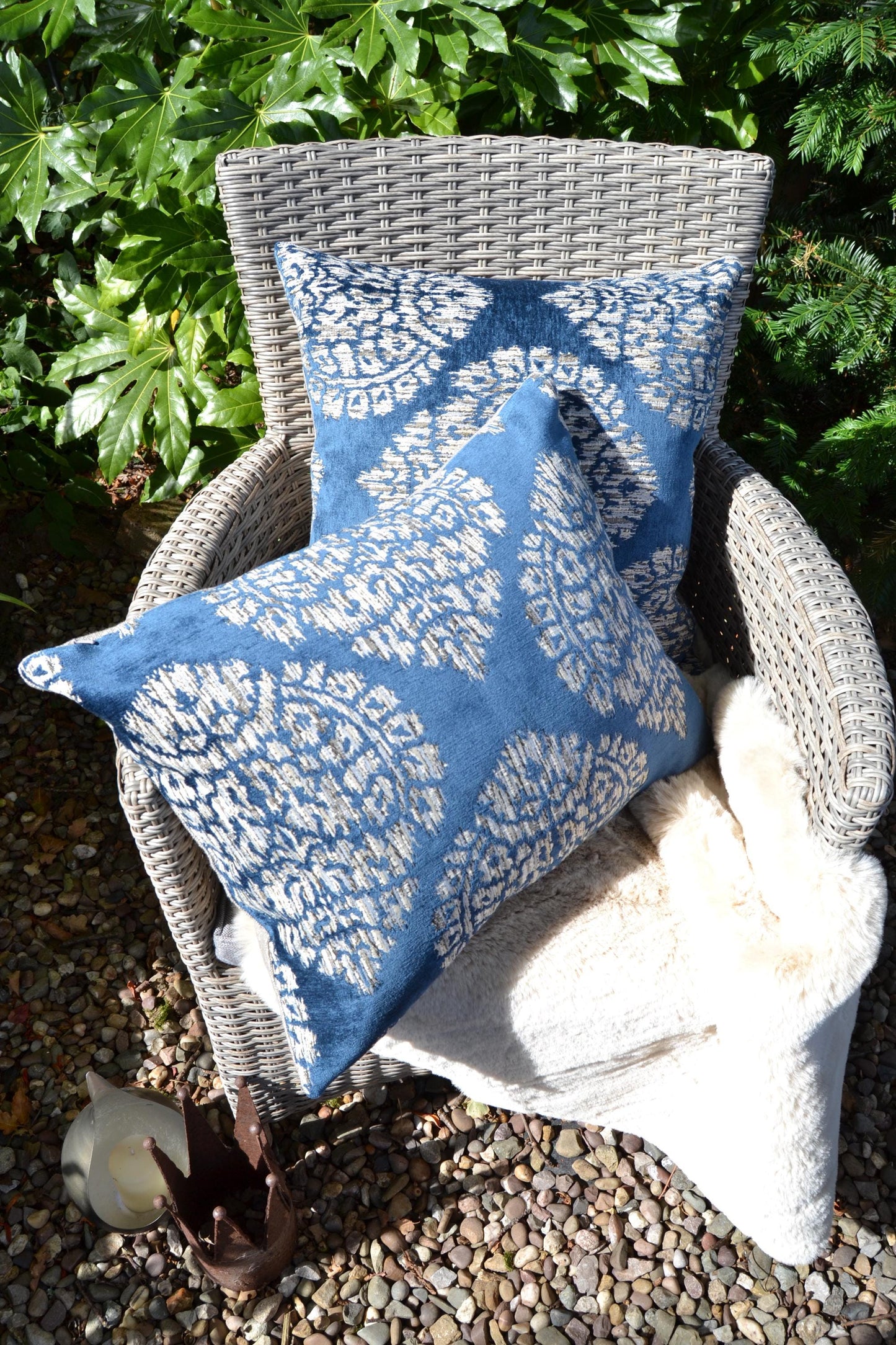 LUCCA - Handmade cushion cover in blue, indigo chenille fabric.