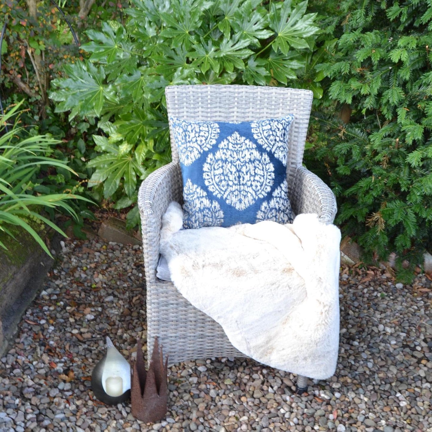 LUCCA - Handmade cushion cover in blue, indigo chenille fabric.