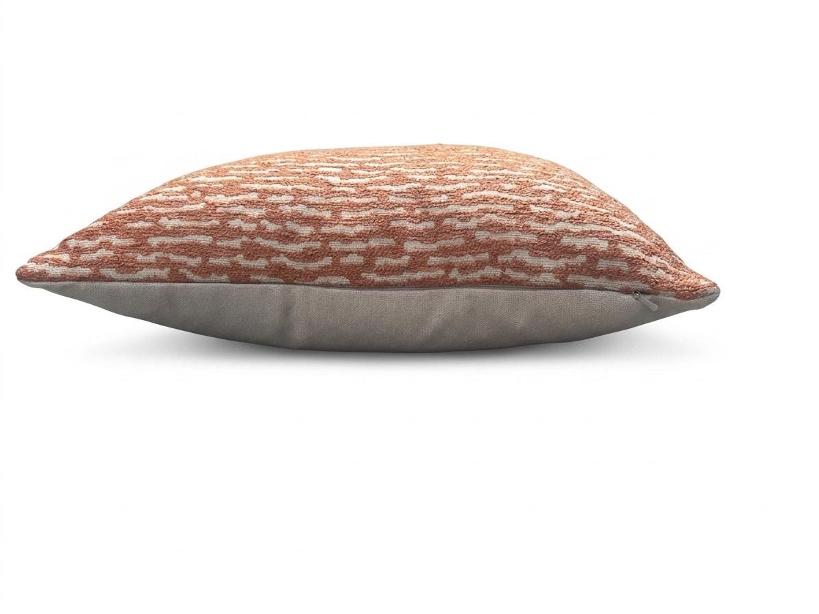 VIENTO- Handmade boucle modern weave design with geometric pattern.