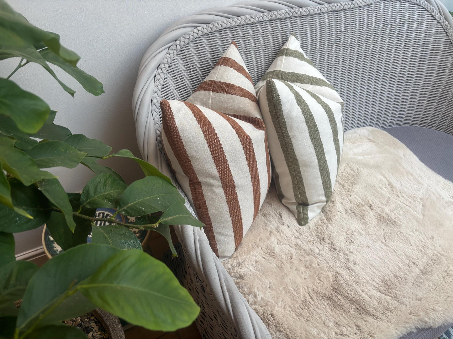 IDA - Striped woven fabric handmade cushion cover