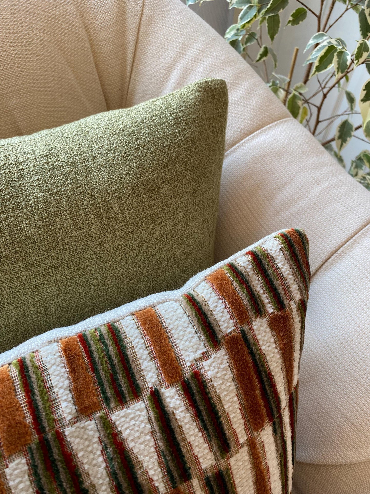 MILENA - Vibrant and contemporary chenille handmade cushion cover.
