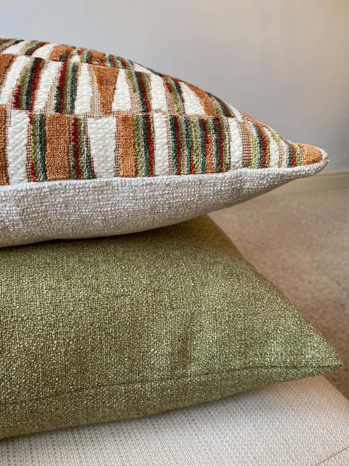 MILENA - Vibrant and contemporary chenille handmade cushion cover.