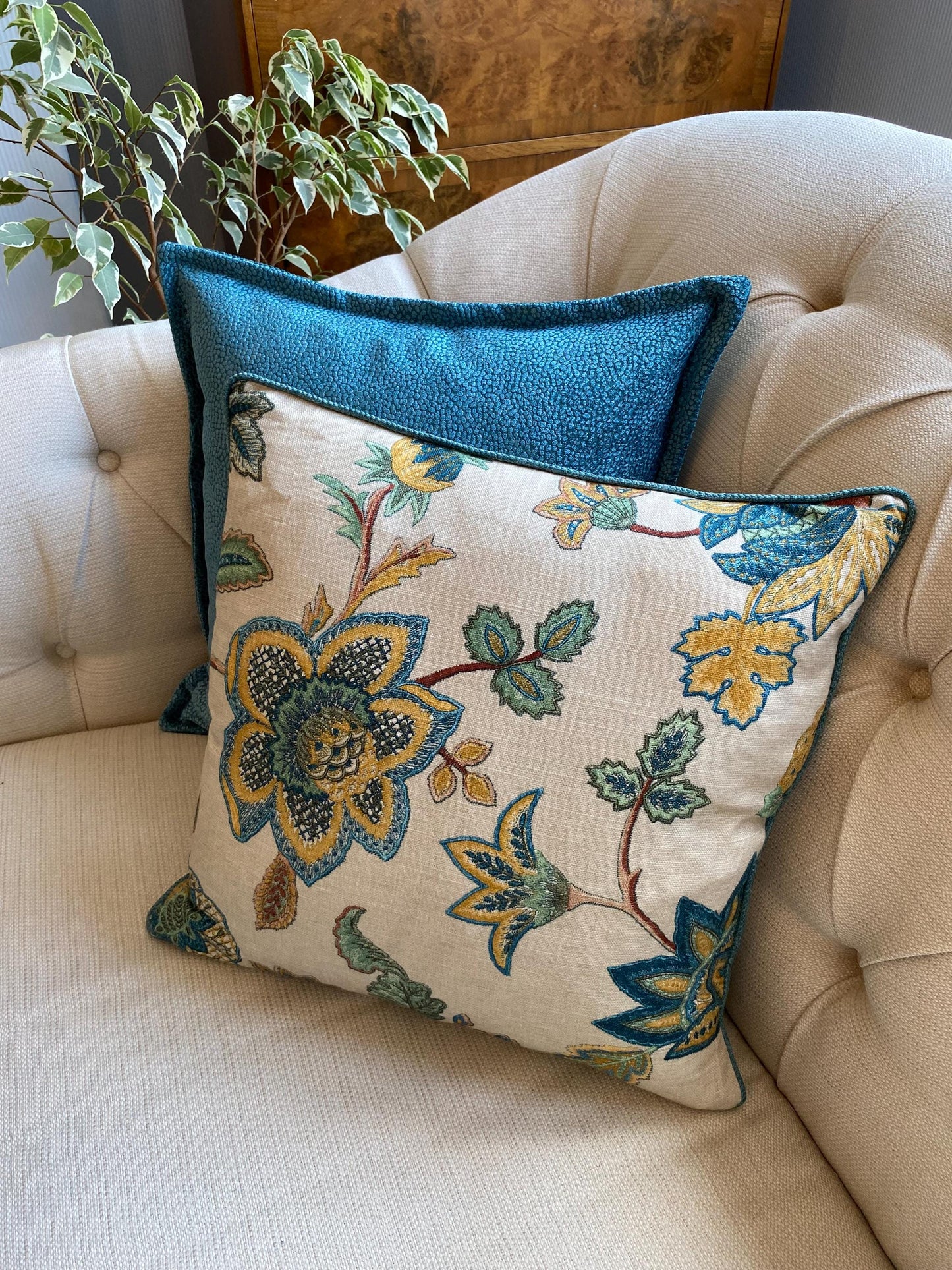 BELIZE - Handmade floral pattern cushion cover with contrasting piping.