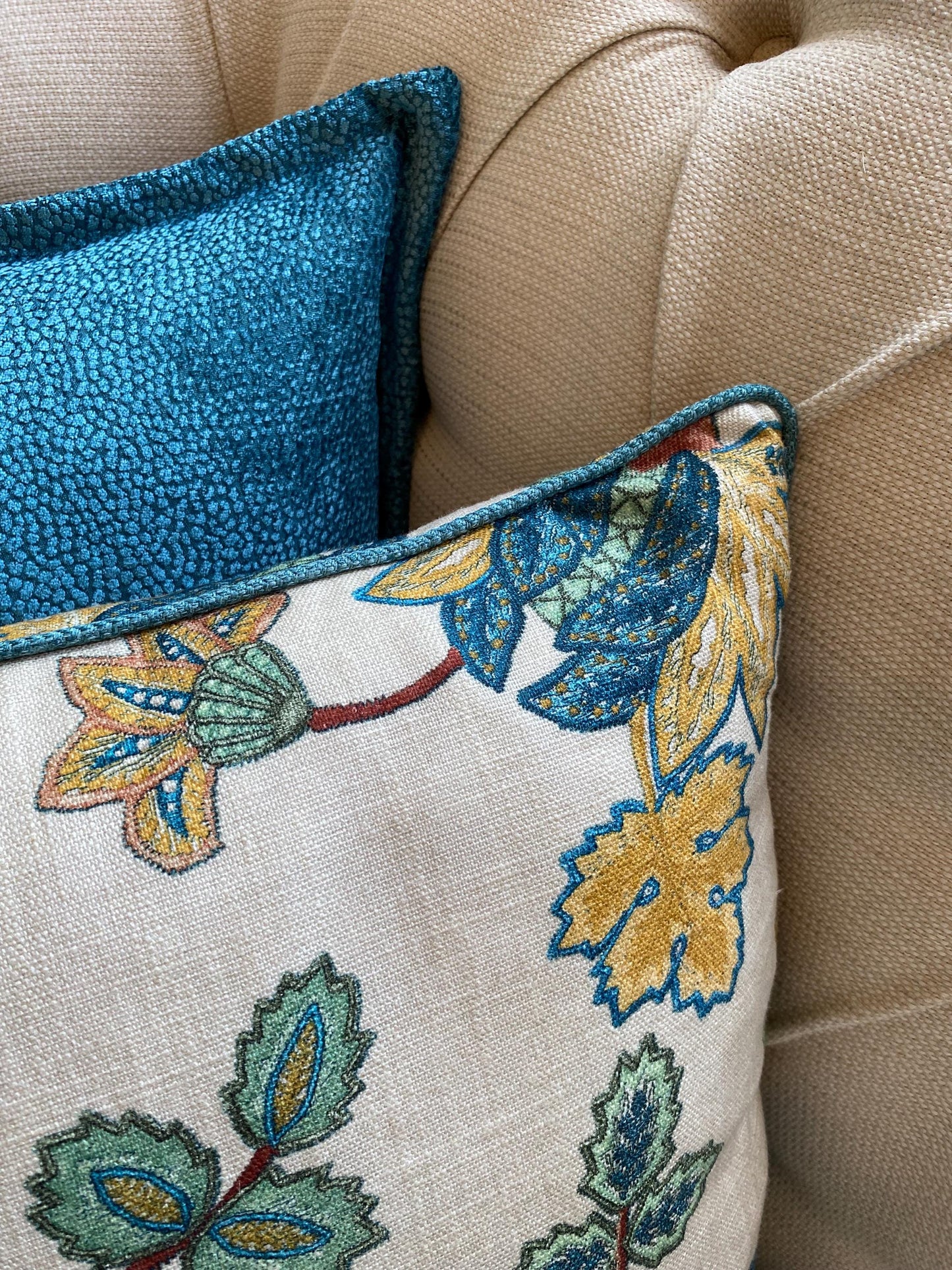 BELIZE - Handmade floral pattern cushion cover with contrasting piping.
