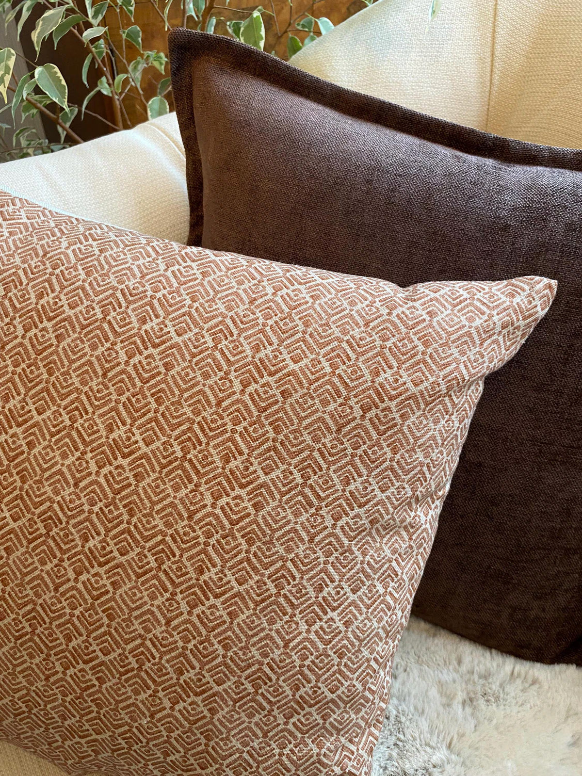 ILIV Glendale chenille fabric cushion cover - chocolate brown/cherry red/pistachio | VITTO