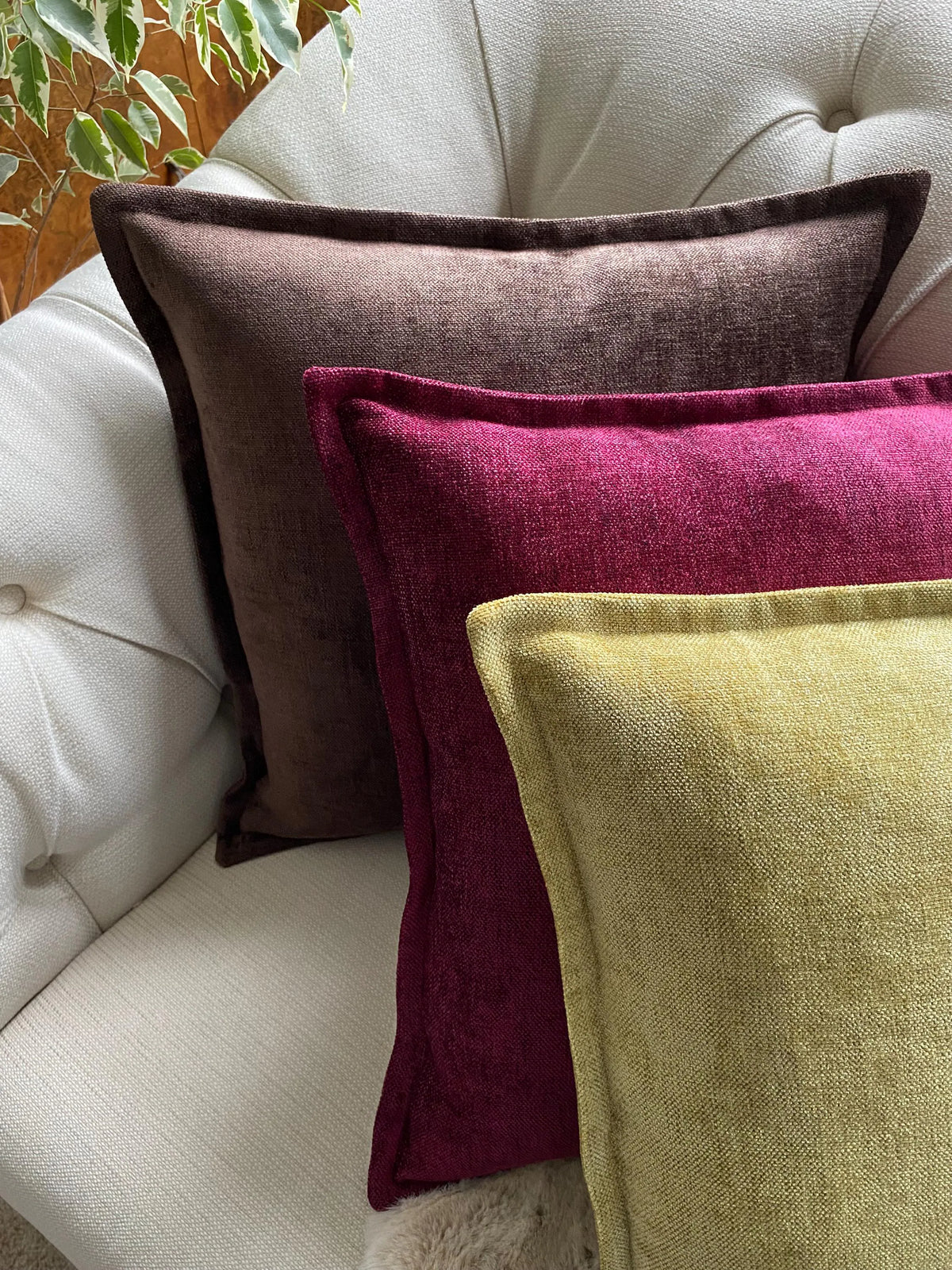 ILIV Glendale chenille fabric cushion cover - chocolate brown/cherry red/pistachio | VITTO
